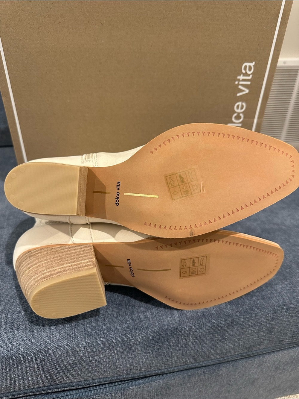 Dolce Vita Cream Leather Ankle Booties with Side Zip - Picture 5 of 8